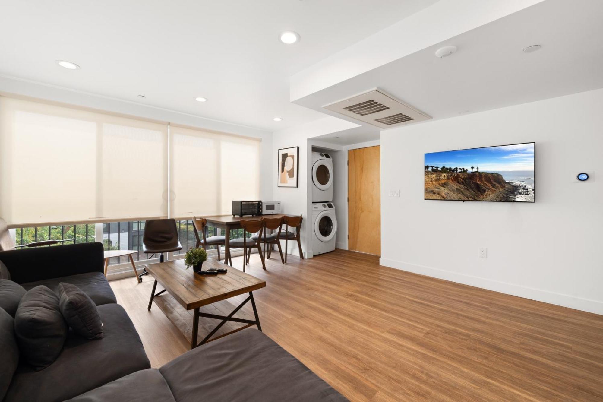 Modern Getaway In The Heart Of La Near Usc, Private Room With Share Living Room And Kitchen Los Angeles Exterior photo
